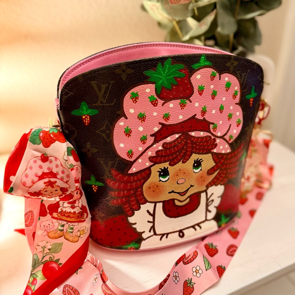 Authentic Louis Vuitton Strawberry Shortcake theme bag - Picture 12 of 13